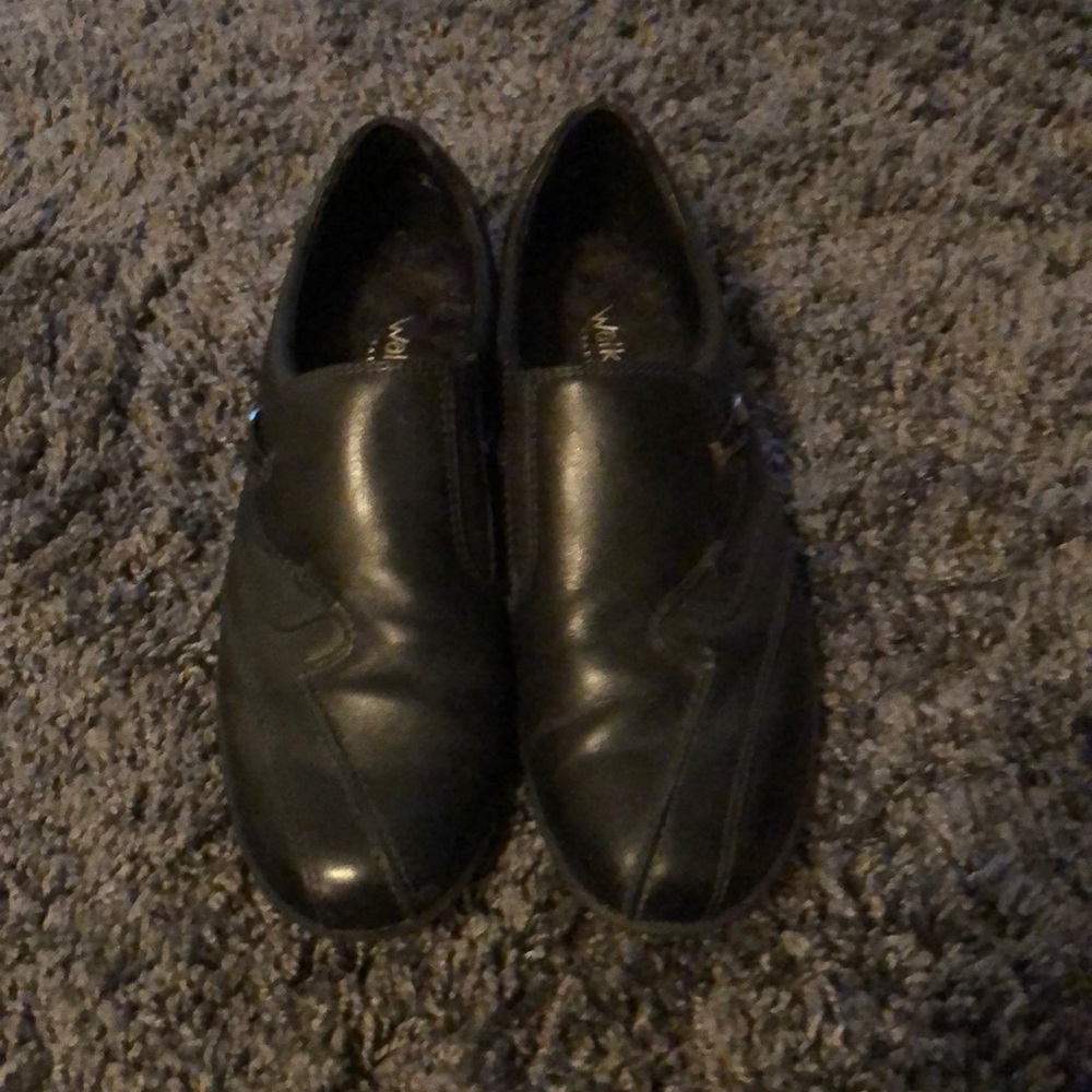 Women’s black comfort shoes!
